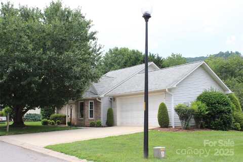 4 Gatehouse Court, Asheville, NC 28803