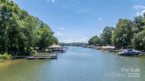 584 Williamson Road, Mooresville, NC 28117