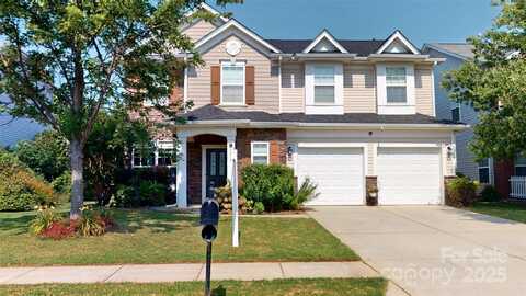 6313 Woodland Commons Drive, Charlotte, NC 28269