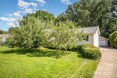 3427 Wonderland Drive, Matthews, NC 28104