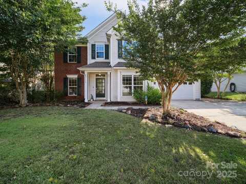 16411 Greybriar Forest Lane, Charlotte, NC 28278