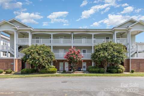 9271 Meadow Vista Road, Charlotte, NC 28213