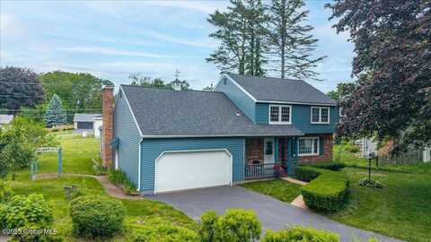 62 Pheasant Ridge Drive, Colonie, NY 12211