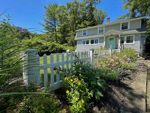 182 Oswegatchie Road, Waterford, CT 06385