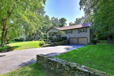23 Fox Road, Trumbull, CT 06611