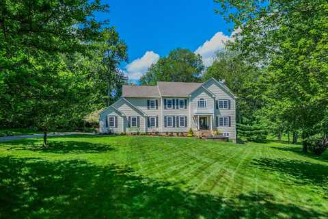 66 Warren Glen, Burlington, CT 06013