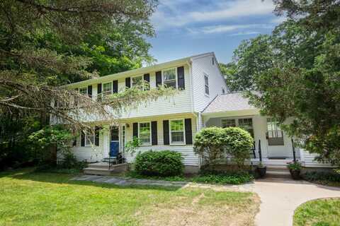 3 Deerfield Drive, Clinton, CT 06413