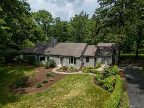 185 Manor Lane, Washington Court House, OH 45429