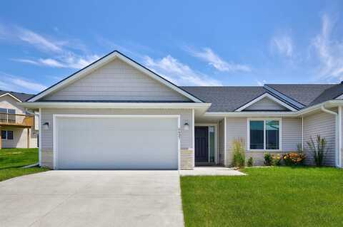 5627 NE Creek Ridge Drive, Ankeny, IA 50021