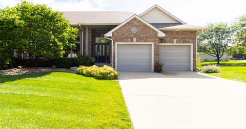 862 Glen Oaks Terrace, West Des Moines, IA 50266