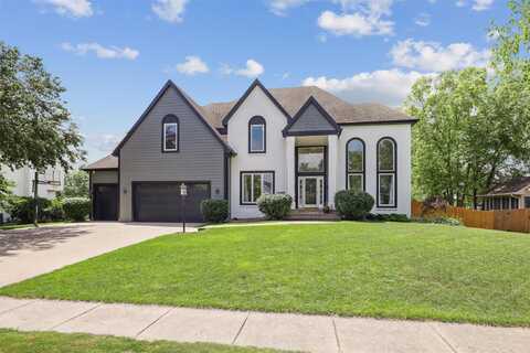 14638 Woodcrest Drive, Clive, IA 50325