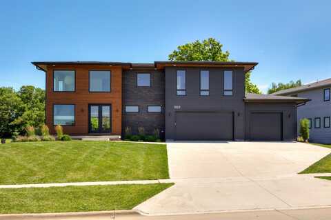 989 65th Street, West Des Moines, IA 50266