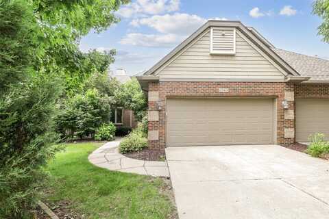 1069 Glen Oaks Drive, West Des Moines, IA 50266