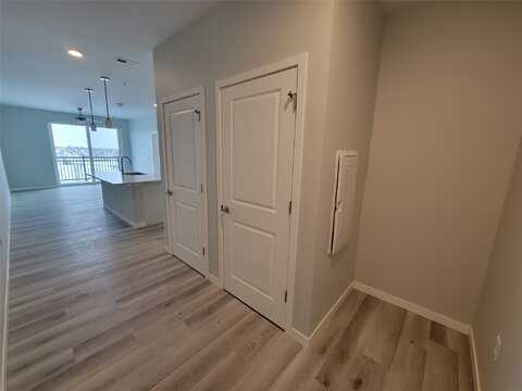 545 Market Street unit: 2401, West Des Moines, IA 50266