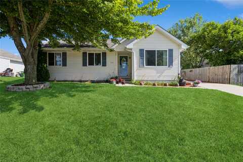 302 W 18th Place, Indianola, IA 50125
