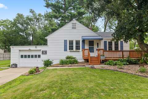 1083 66th Street, Windsor Heights, IA 50324