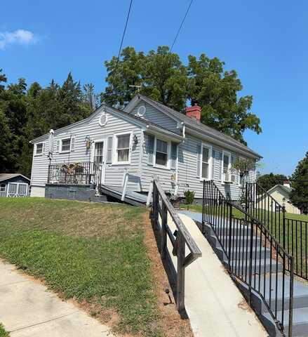 180 WOOD AVE, Danville, VA 24541