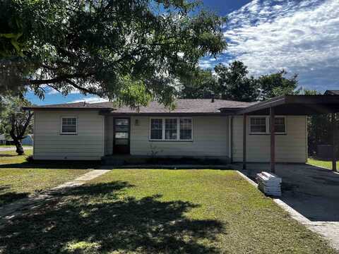 502 Avenue K, Beaver, OK 73932