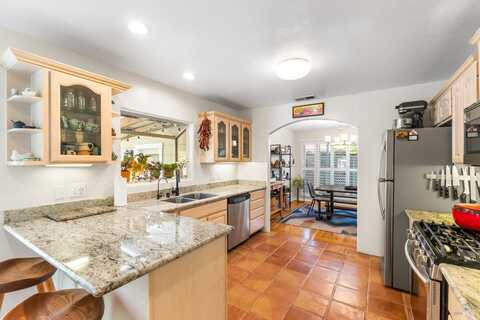 109 Steele Lane, Santa Rosa, CA 95401
