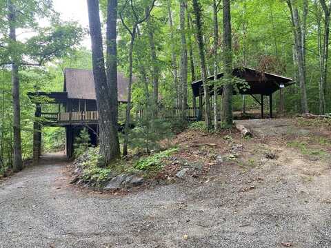 268 Poor Boy Ln, Whittier, NC 28789