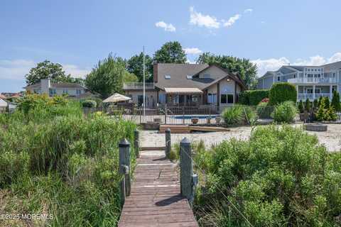 324 Magnolia Avenue, Brielle, NJ 08730