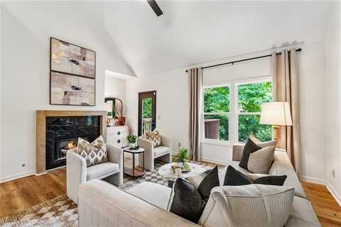 904 Ivy Green Lane SE, Marietta, GA 30067