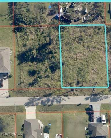 3205 42ND Street SW, Lehigh Acres, FL 33976