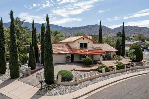1100 LANDMAN Drive NE, Albuquerque, NM 87112