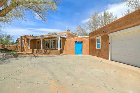 929 Stuart Road NW, Albuquerque, NM 87114