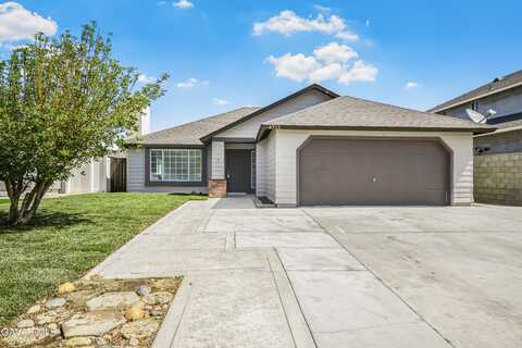 4715 Diamond Street, Palmdale, CA 93552