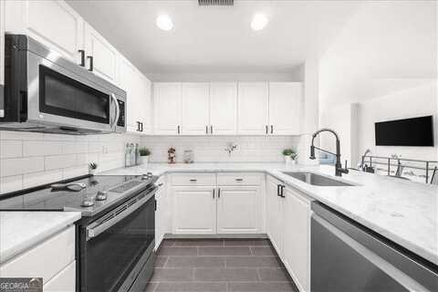 3475 Oak Valley, Atlanta, GA 30326