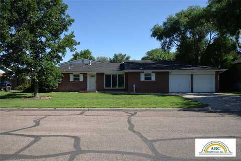 807 E Price Street, Garden City, KS 67846