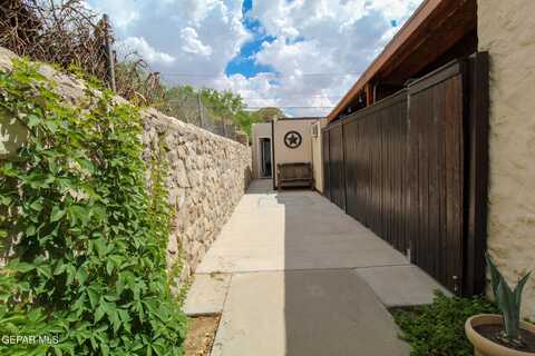 900 WINTER Drive, El Paso, TX 79902