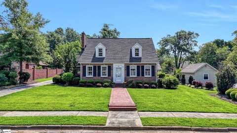 305 Hickory Street, Clinton, SC 29325