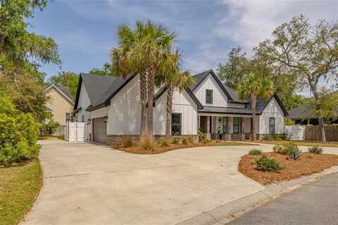121 Calwell Street, Saint Simons Island, GA 31522