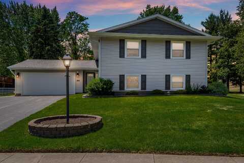 1401 Peachtree Drive, Valparaiso, IN 46383