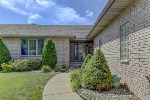 626 Rescobie Drive, Schererville, IN 46375