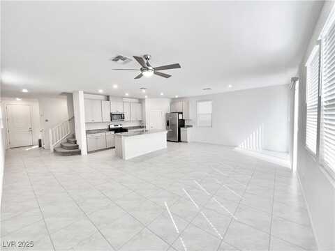 8986 Lucky Crest Street, Las Vegas, NV 89113