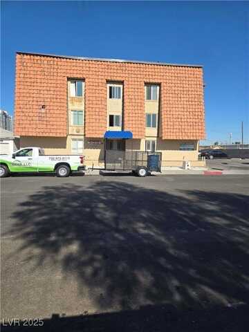 305 N 10th Street, Las Vegas, NV 89101