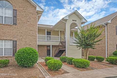 2910 Mulberry Lane, Greenville, NC 27858