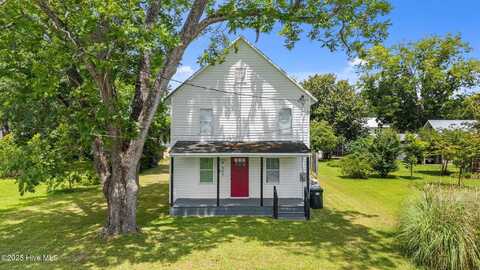 509 Academy Street, Oriental, NC 28571