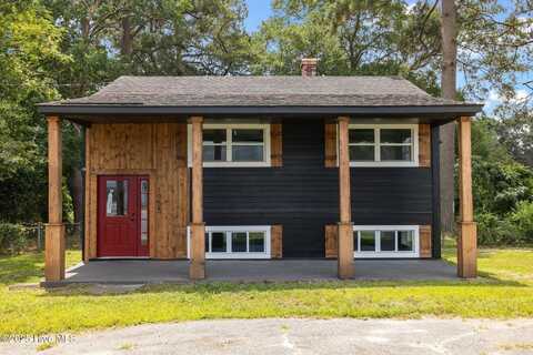 1955 Banks School Road, Kinston, NC 28504