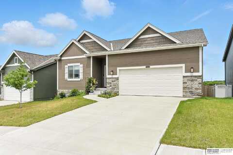 8570 Young Street, Omaha, NE 68122