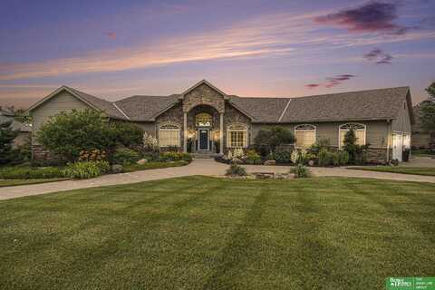 17808 S Reflection Avenue, Bennington, NE 68007