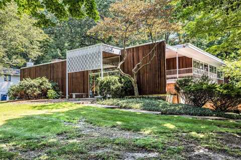 2427 Londonderry Road, Ann Arbor, MI 48104