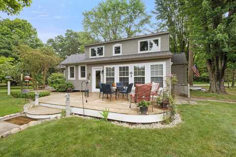9708 Oakland Drive, Portage, MI 49024