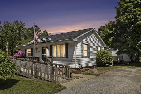 68149 Lawndale Street, Edwardsburg, MI 49112