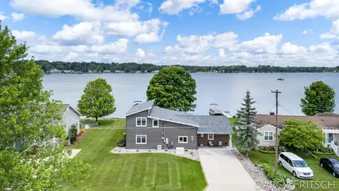 541 Eagle Point Road, Lake Odessa, MI 48849