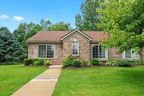 311 Countryside Court, Highland, MI 48357