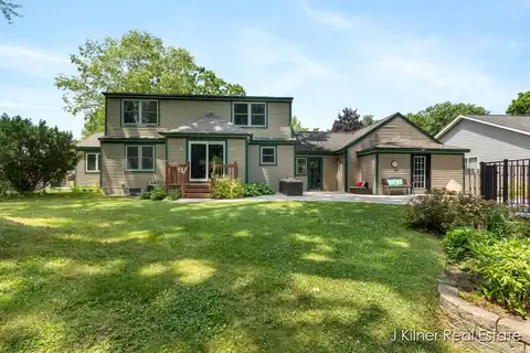 1940 Perkins Avenue NE, Grand Rapids, MI 49505